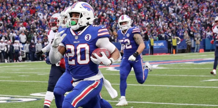 Hines runs to glory during last year's regular season finale